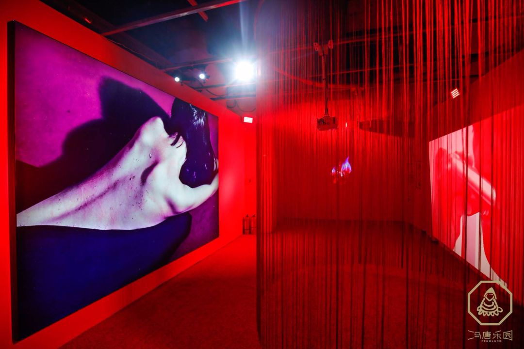 東方美學元素的霓虹廟宇，一場藝術(shù)展覽活動引你感受、直面和理解欲望
