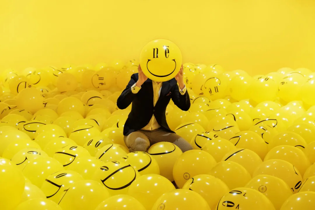招牌笑臉球emograms新春展覽活動策劃超happy，金銀滿屋福滿年
