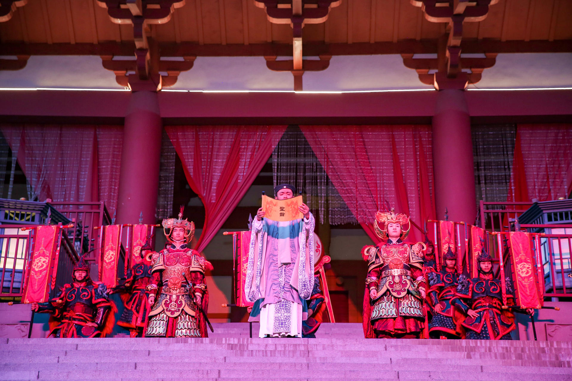 「盛唐奇幻夜」暑期活動策劃再現(xiàn)大唐市集風貌，張燈結(jié)彩歌舞升平