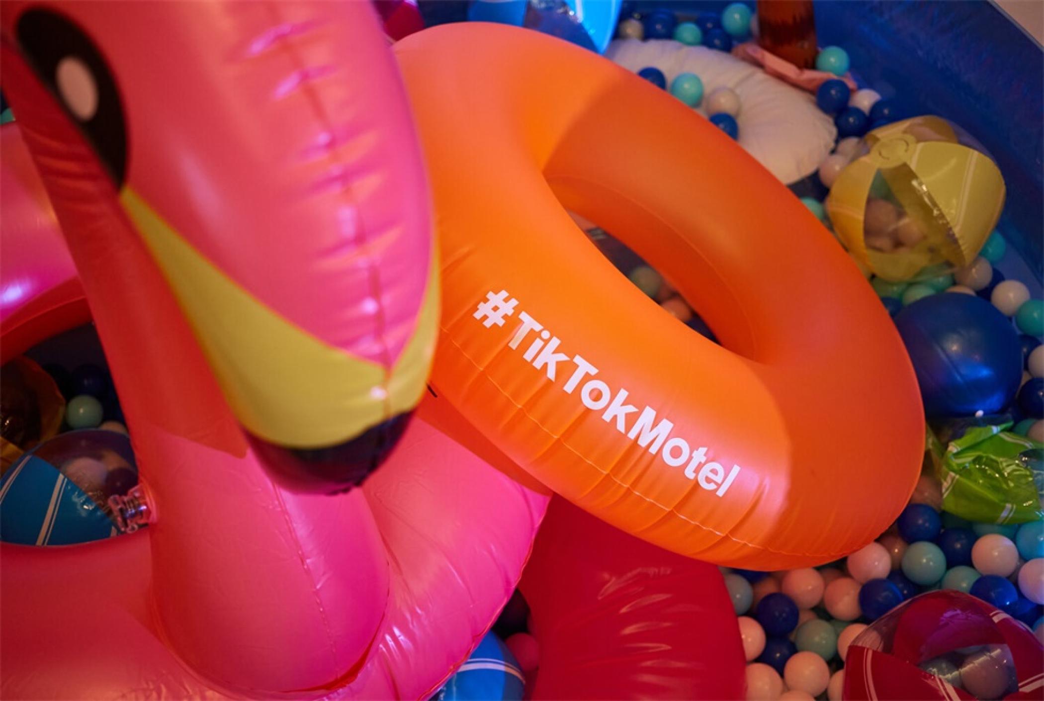 TikTok（抖音）汽車旅館主題活動充滿了樂趣、探索和休閑